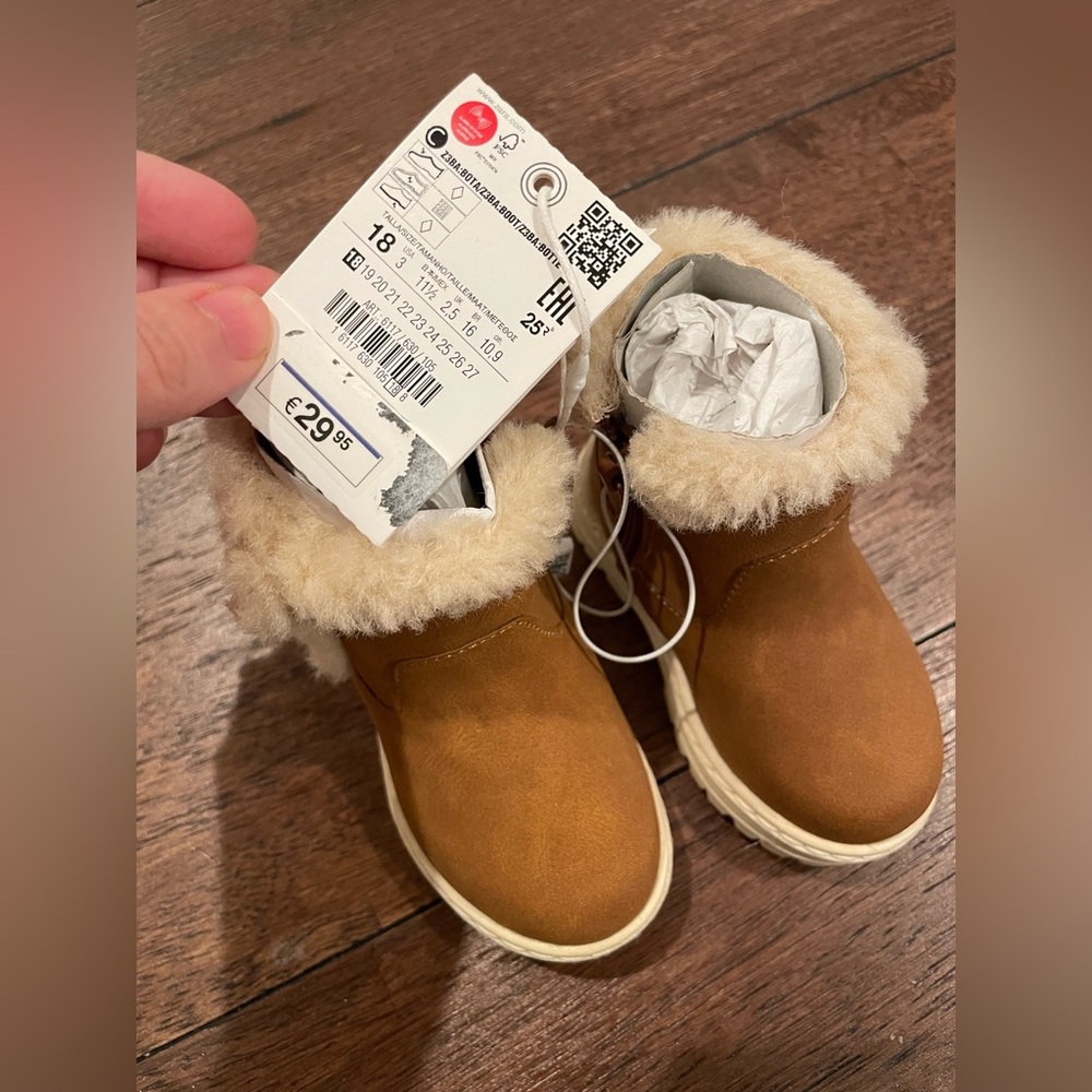 Zara baby size 3 booties boots shearling